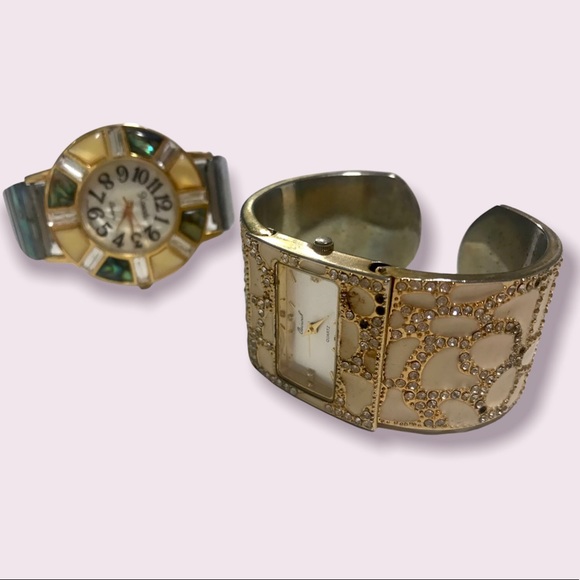 🌟SALE 2/$10.00‼️ Women’s Accessories set of 2 Watches - Picture 5 of 5